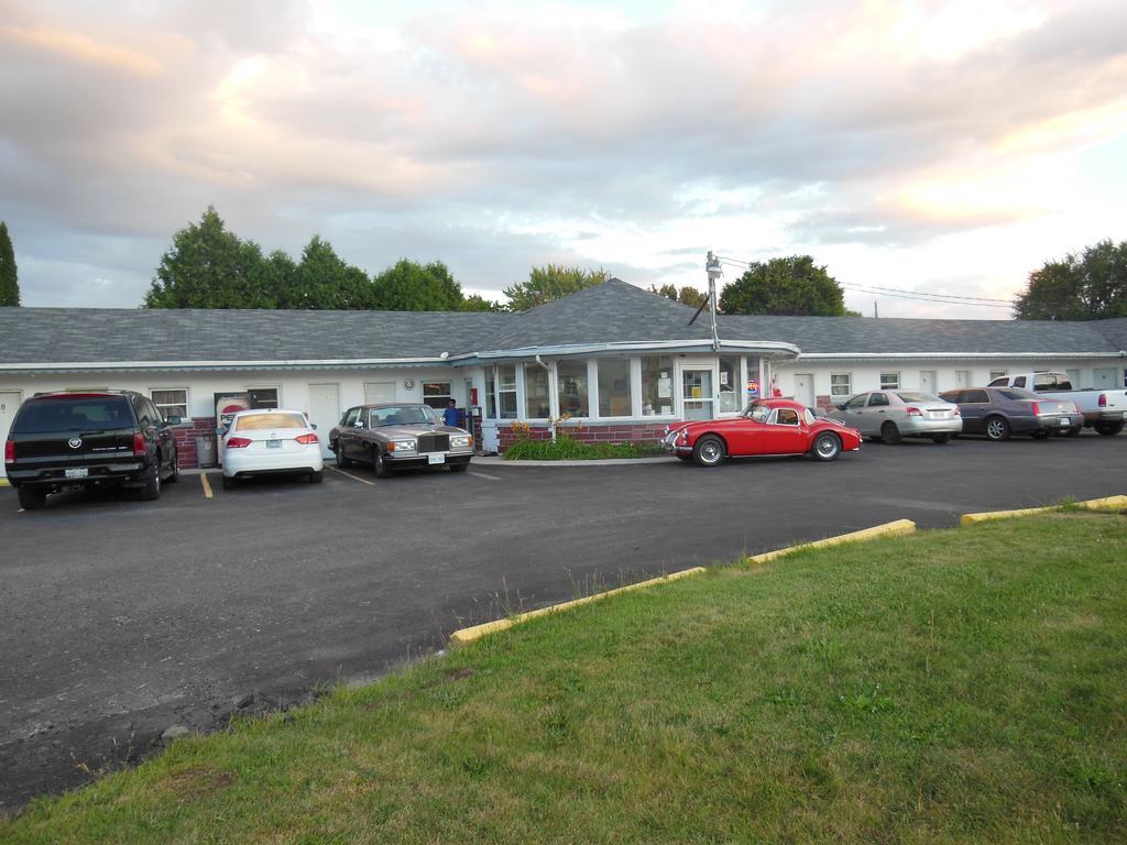 Kent Motel Chatham-Kent Екстериор снимка