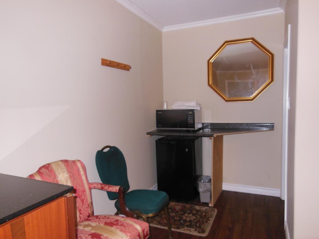 Kent Motel Chatham-Kent Екстериор снимка
