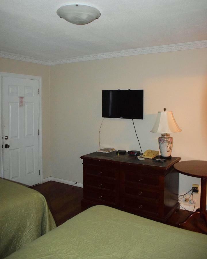 Kent Motel Chatham-Kent Екстериор снимка